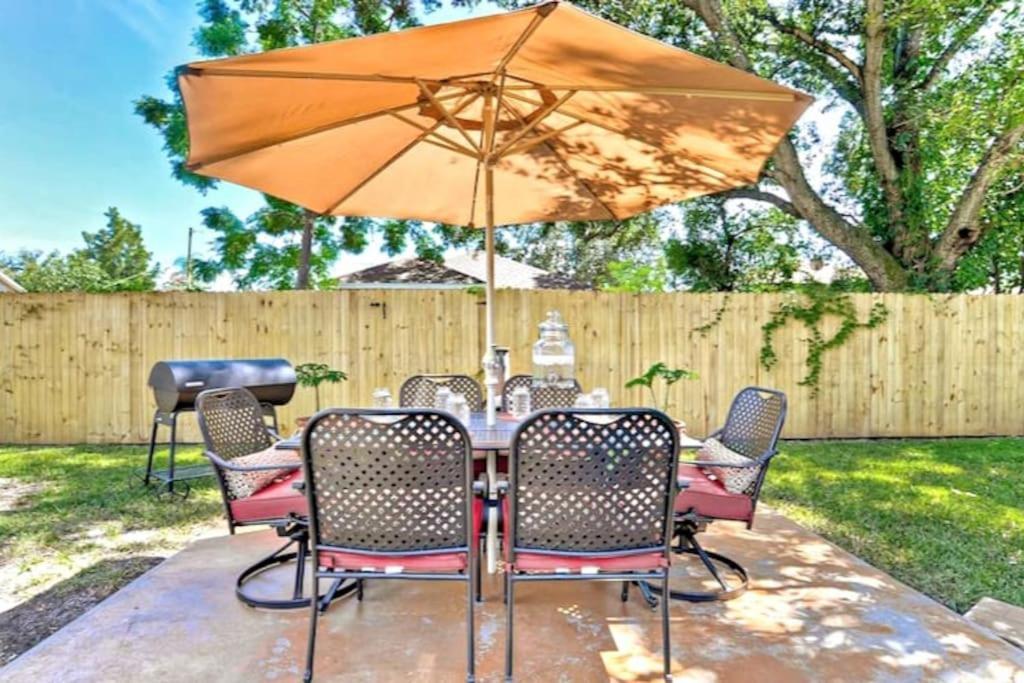 Spacious House With Big Backyard In N. Hyde Park / Close To Downtown แทมปา ภายนอก รูปภาพ